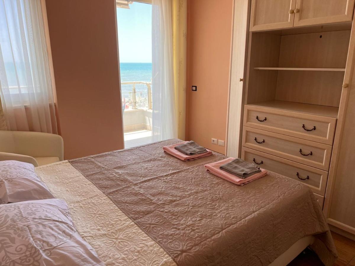 Sea View-Apartment On The Beach - Durrs2 Durrës Exterior foto